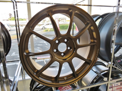 ローレット加工 ブロンズ系 スポーツタイプ ZE40.JPG