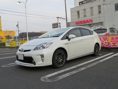 プリウス カスタム カスタマイズ ドレスアップ.JPG