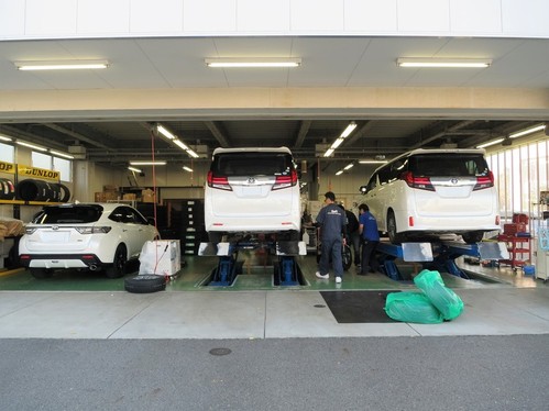 アルファード・アルファード・ハリアー