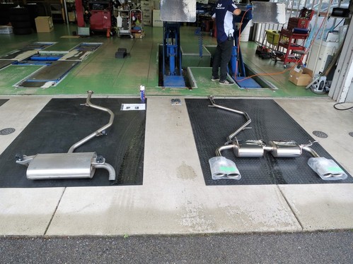 CHR マフラー比較