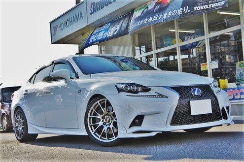 IS200t RE-V (9)1.jpg