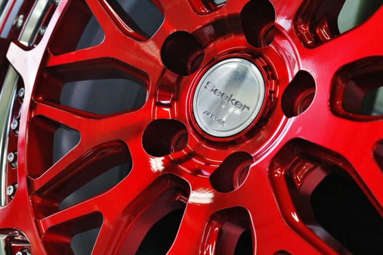 グランシーカー DMX クリアレッド 着弾。 ヴェルファイア に装着予定です。(2)