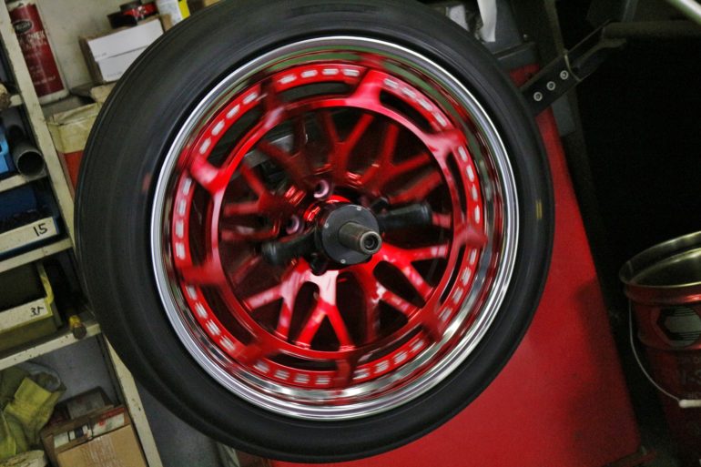 グランシーカー DMX クリアレッド 着弾。 ヴェルファイア に装着予定です。(4)