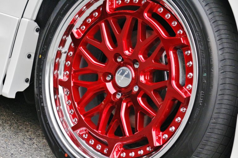 30 ヴェルファイア 後期 に グランシーカー DMX クリアレッド 装着。(4)