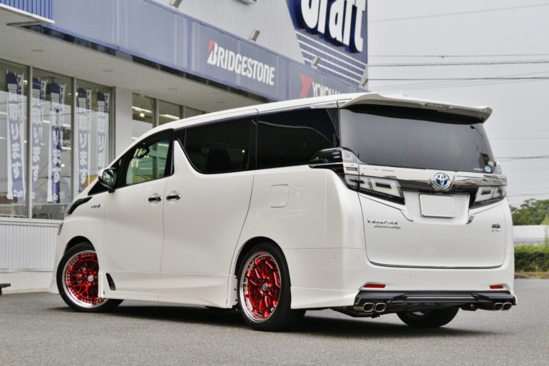 30 ヴェルファイア 後期 に グランシーカー DMX クリアレッド 装着。(7)