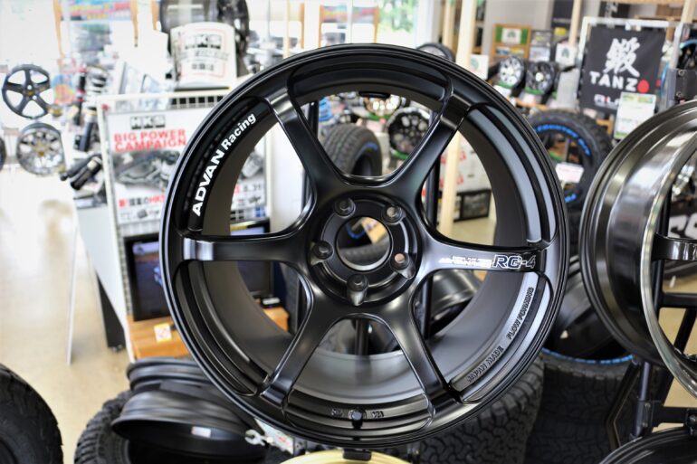 RG-4 新作 アドバン 18インチ 2021年