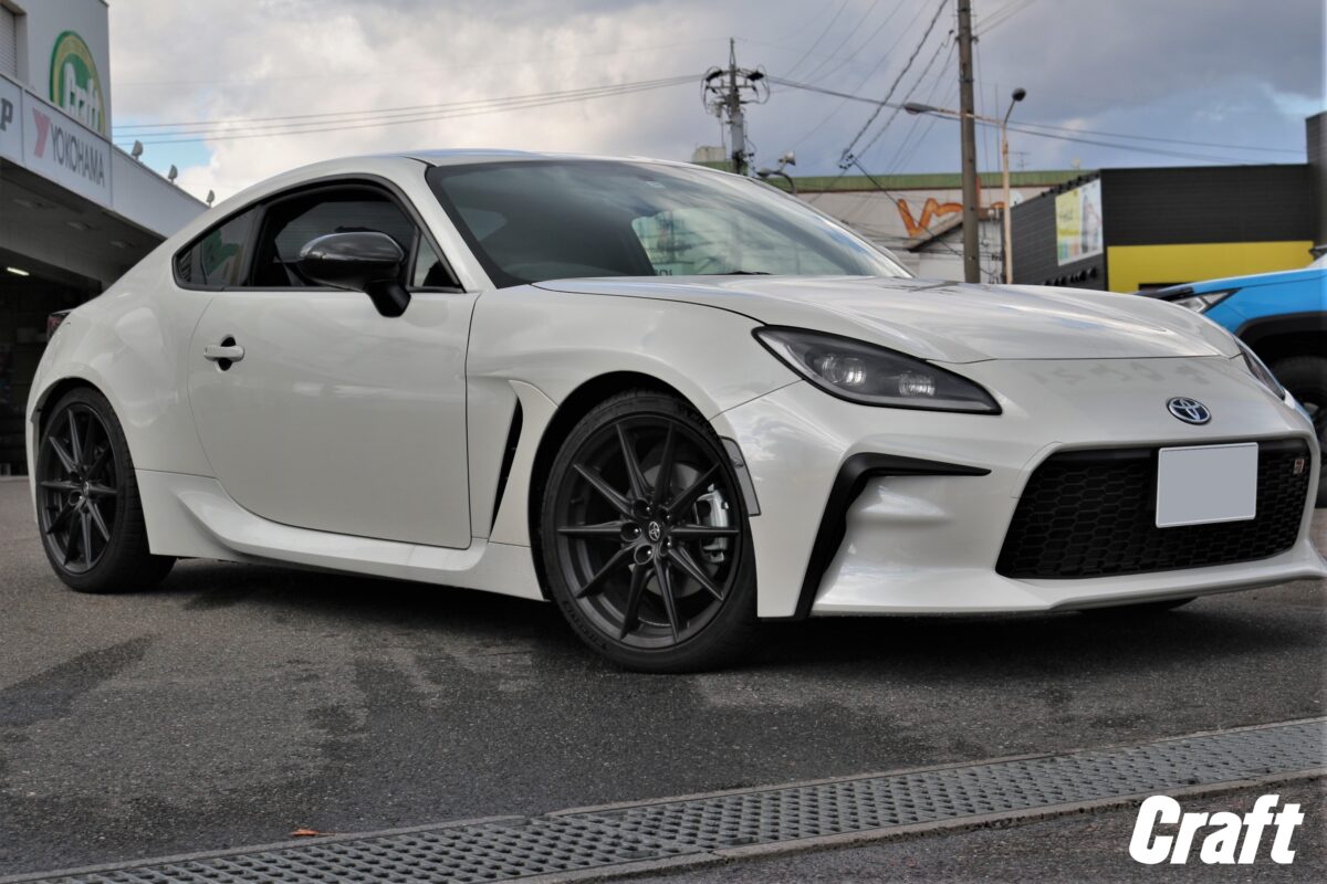 GR86　カスタム　ローダウン　車高調　ダウンサス　ツライチ　18インチ　リアルマッチング　　ホイール