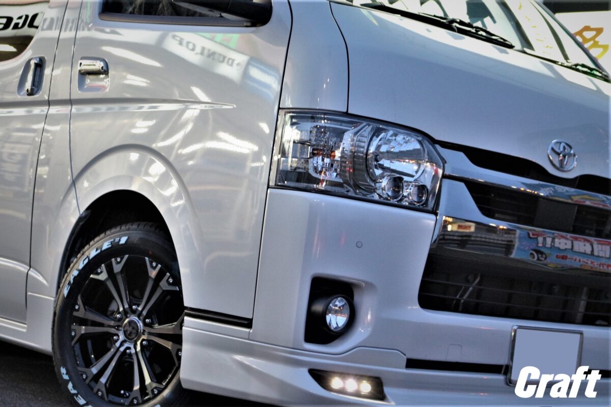 200系ハイエース マルカサービス カスタム ホイール 17インチ ナスカー ホワイトレター