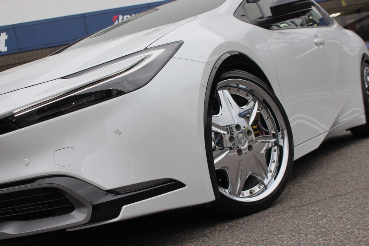 60プリウス 車高調 RSR ベストアイ 社外ホイール 8.5J ツライチ パツパツ ローダウン量 カスタム