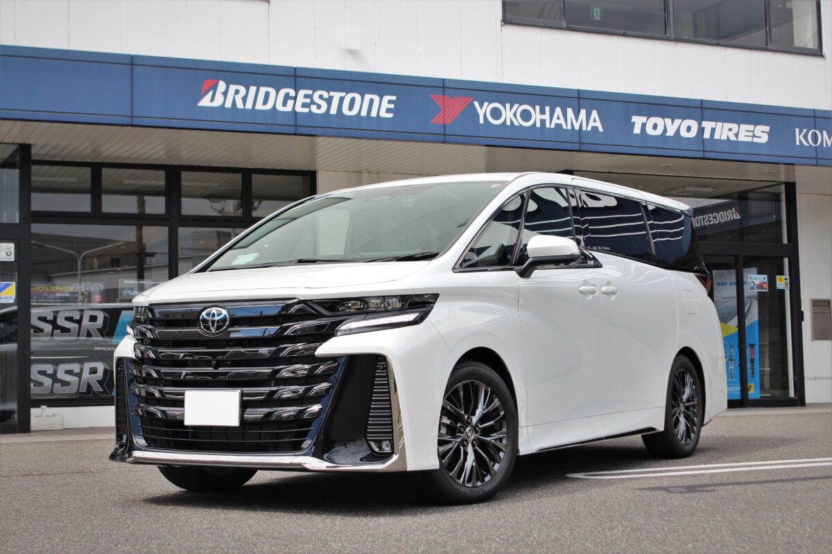 ヴェルファイア　新型　40　ホイールサイズ　タイヤサイズ　ツライチ　PCD