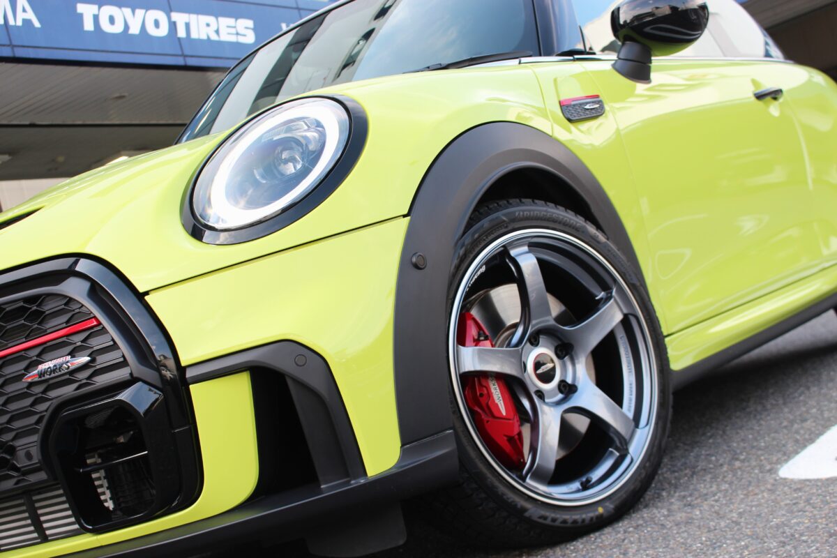 MINI　ミニ　F56　カスタム　ホイール　ヨコハマ　YOKOHAMA ADVAN TC-4