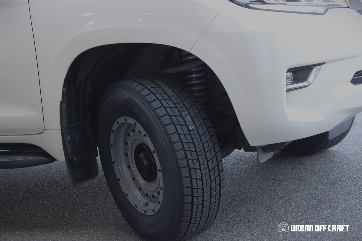 150プラド スタッドレスタイヤ ディーンコロラド SJ8+ 冬もカスタム オフ系