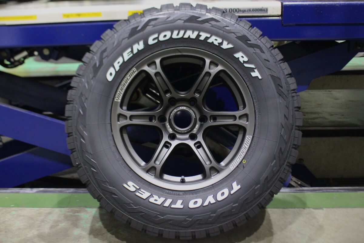 レイズ　ボルクレーシング　TE37XTR　トライトン　プラド　ハイラックス