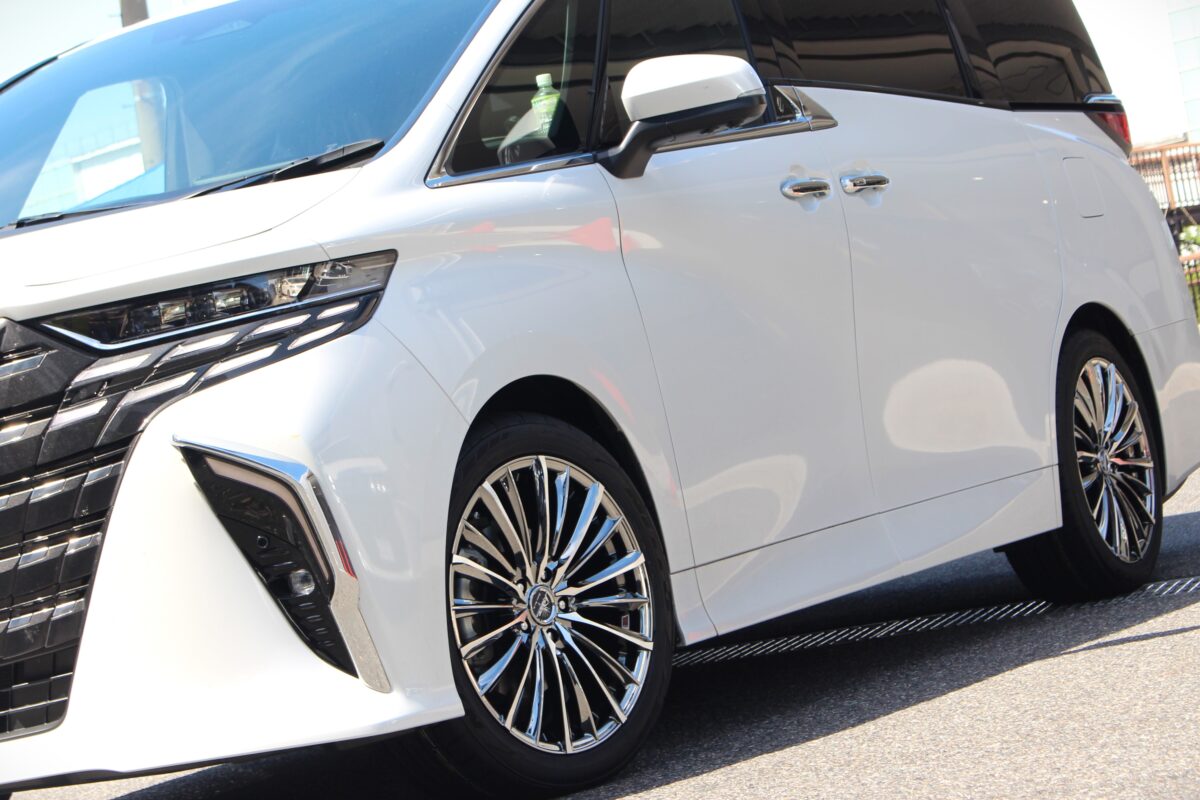 40　アルファード　クレンツェ　ヴィルハーム　225EVO　純正車高　ツライチ　ホイール　カスタム