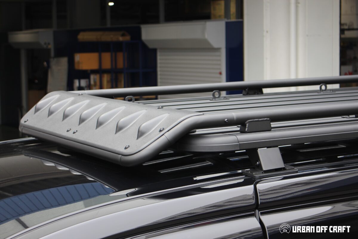 デリカD5　オートフラッグス　バスター2080HD改　ルーフラック　立体駐車場も入庫可能