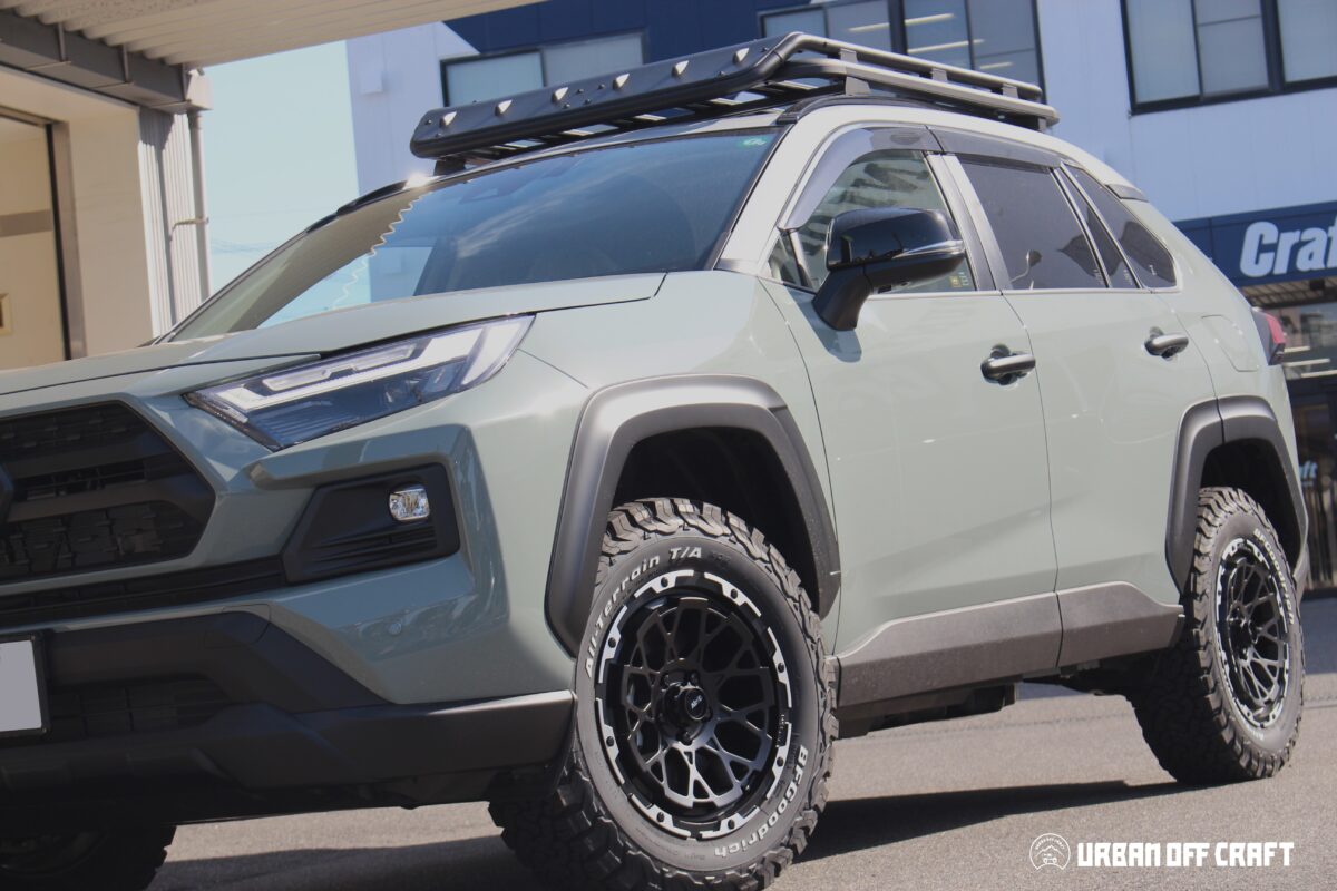RAV4　フォーバイフォーエンジニアリング　カンサスライト　エアジーロックス　１７インチ　オートフラッグス　バスター2080HD改　ルーフラック　アライメント