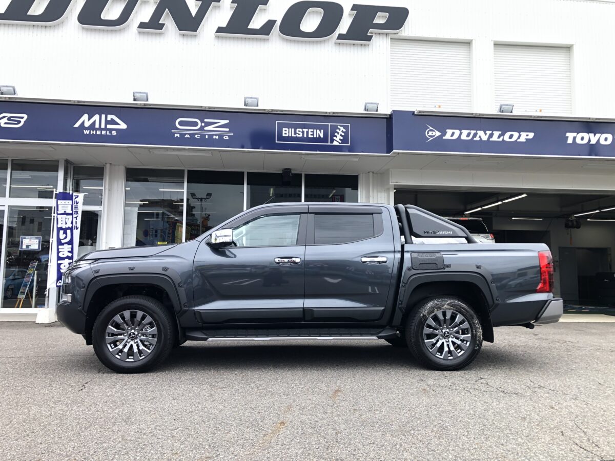 トライトン　１７インチ　レイズ　265/65ｒ17