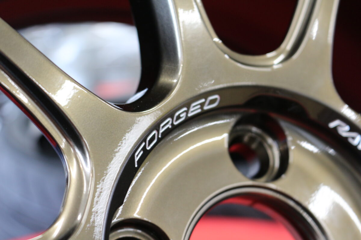 ボルク RAYS ZE40 シャイニングブロンズメタル