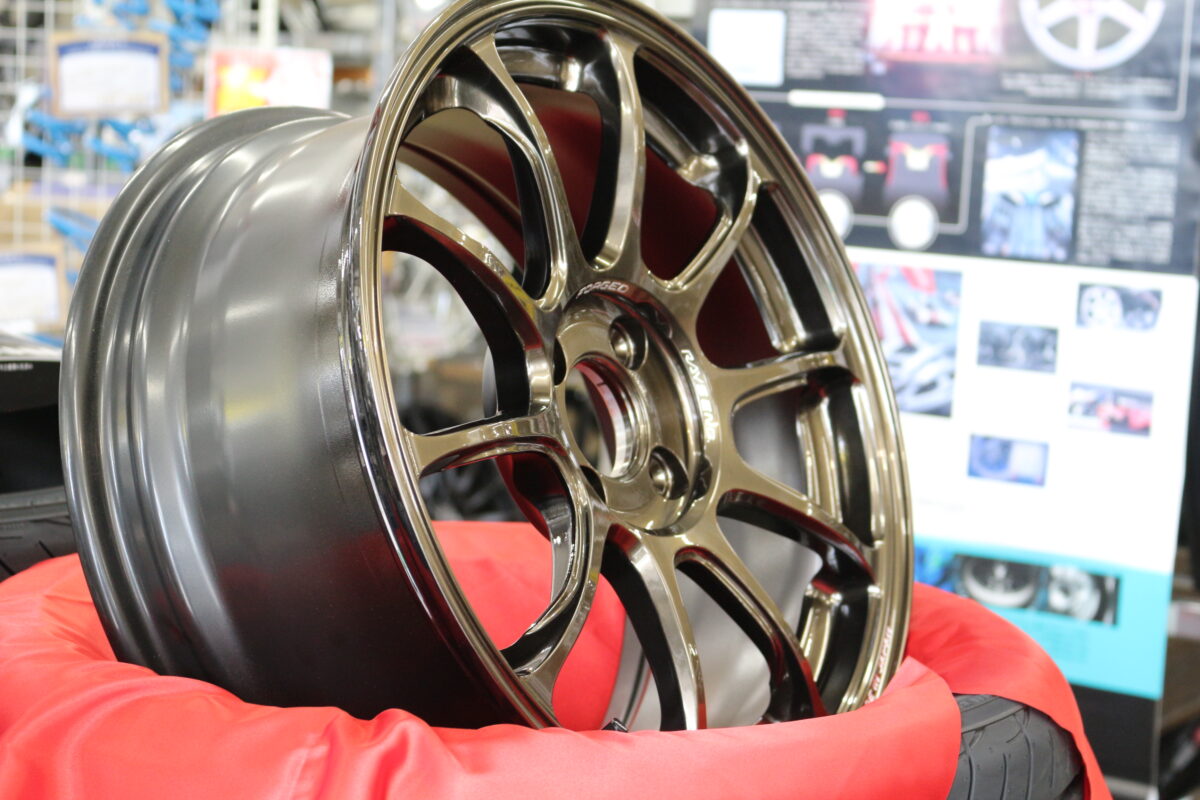 RAYS ZE40 新色 SZ シャイニングブロンズメタル