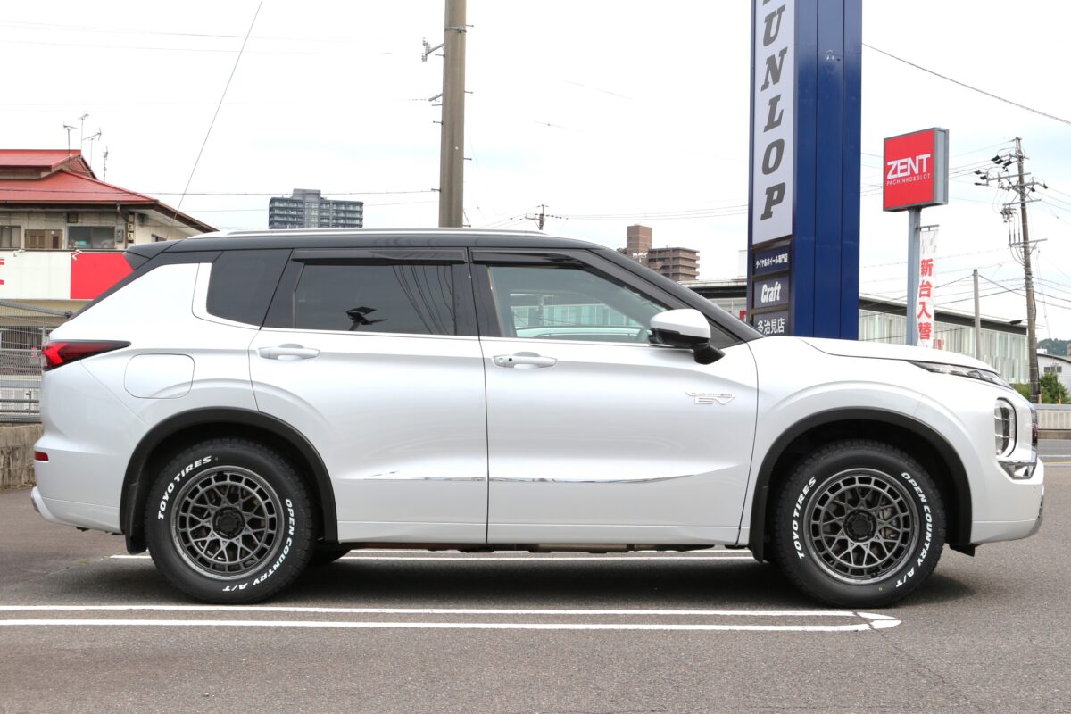 ウェッズ　マッドヴァンス　　XタイプM　１８インチ　マットガンメタ