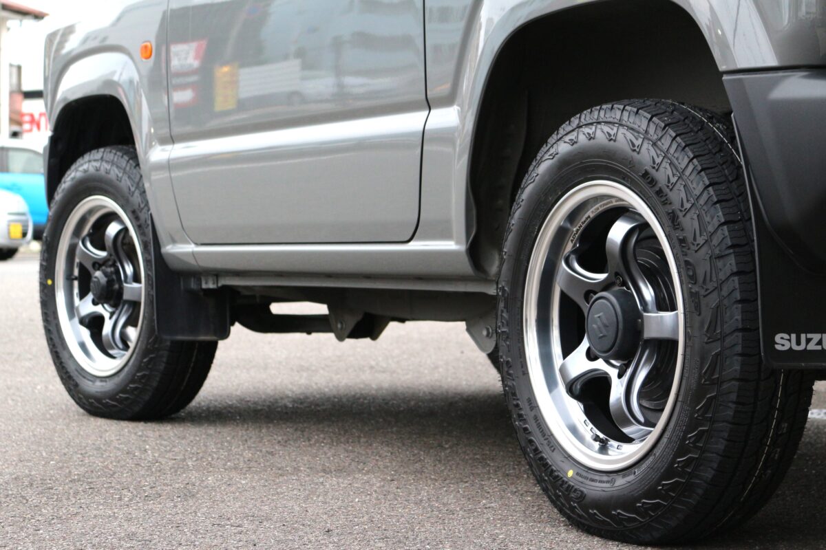 アドバンレーシング　ジムニー　JB64W