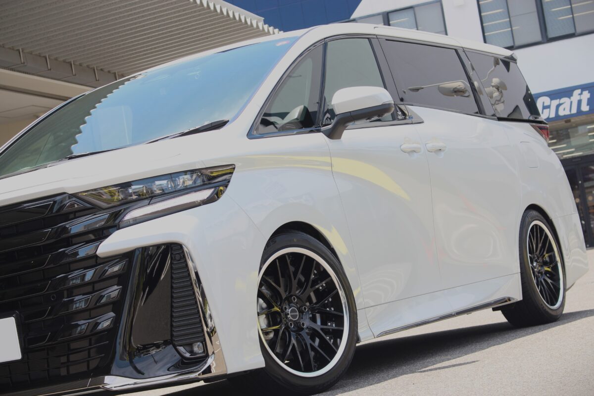 40ヴェルファイア　アルファード　マーベリック709M　パーフェクトダンパー6G　車高調　家族思いの乗り心地　20インチ　ツライチ　深リム　コンケイブフェイス