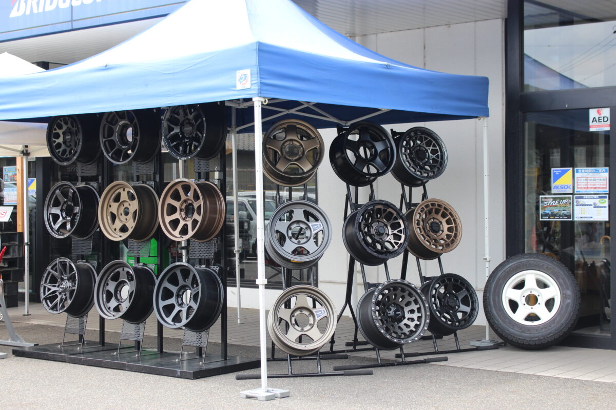 フォーバイフォーエンジニアリング レイズ ナイトロパワー マッドヴァンス プラド ハイラックス トライトン ホイール オフ系カスタム ジオランダー オープンカントリー リフトアップ カントリーサスペンションキット