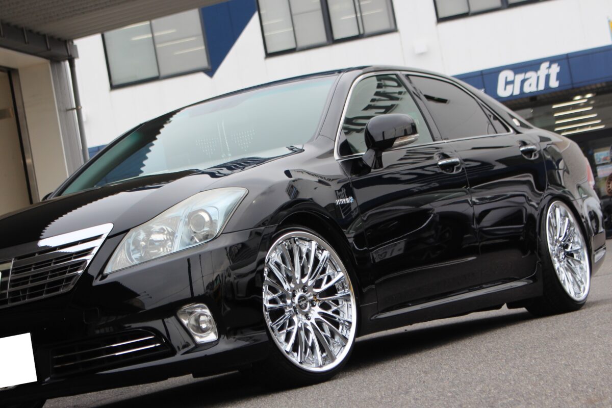 210　クラウン　ホイール　カスタム　クレンツェ　シュリット　ツライチ　セダン　マルチピース