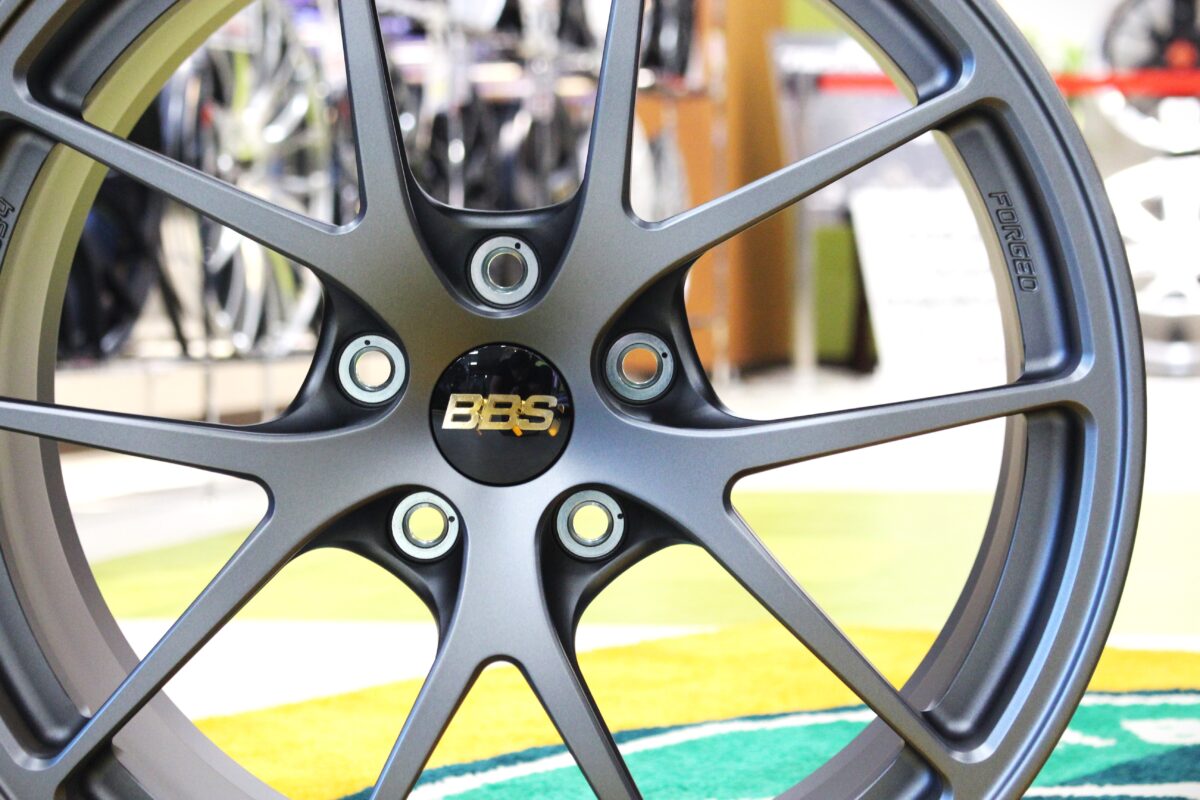 BBS RI-A WRX STI GRヤリス ホイール カスタム ツライチ ローダウン BBS 値上がり