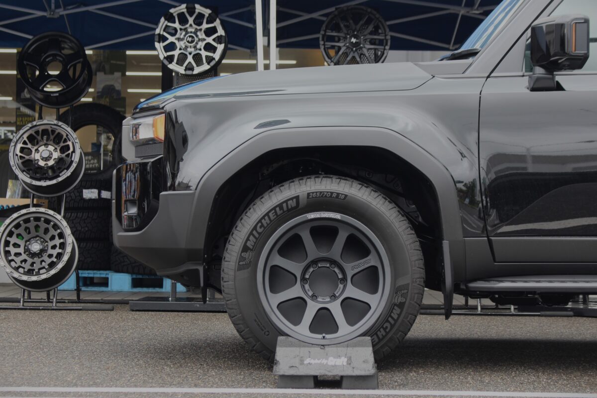 レイズ　デイトナD108　18インチ　新サイズモデル　ランクル250　ランクル300　ホイール