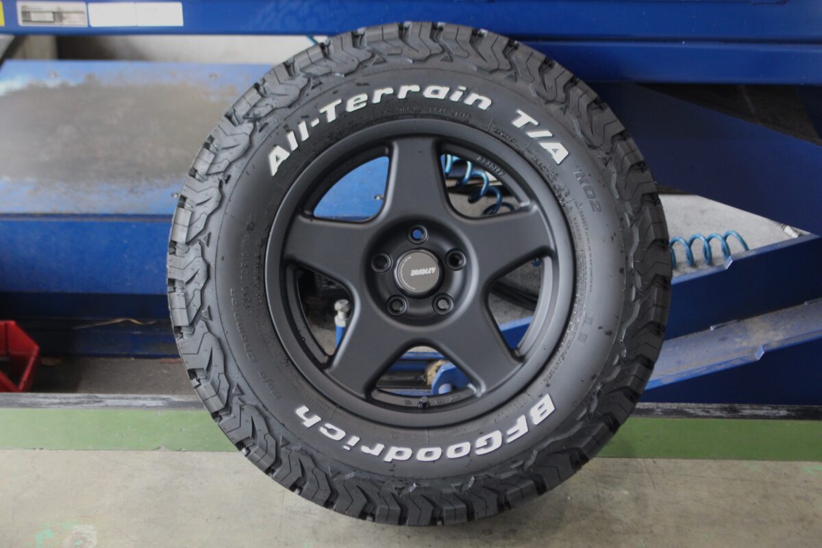 ブラッドレーV ブラブイ デリカD5 ホイール 16インチ ランクル タイヤ無し走行