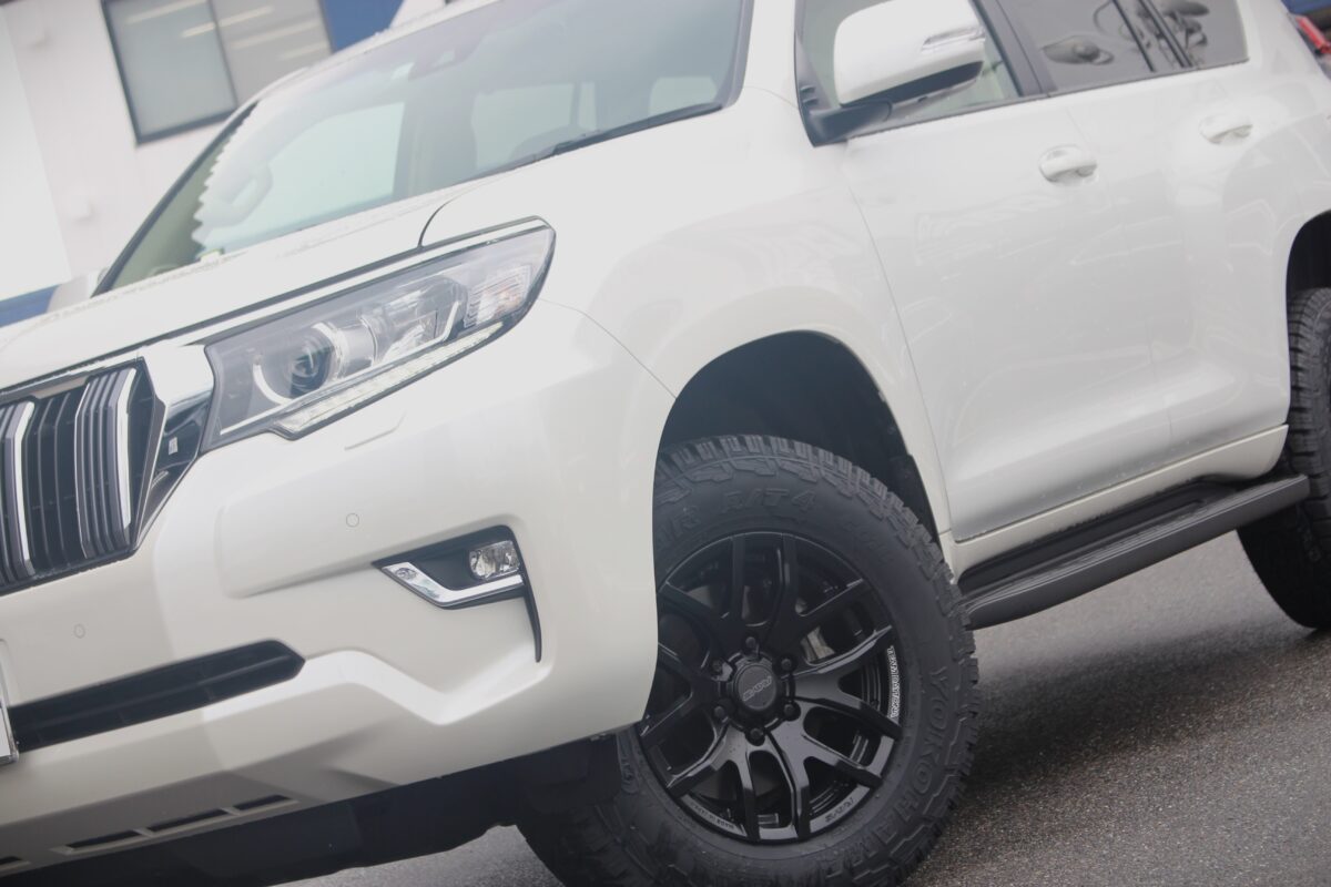 150プラド ホイール カスタム レイズ デイトナ F6Gain F6ゲイン ブラックエディション ジオランダーAT4 ATタイヤ