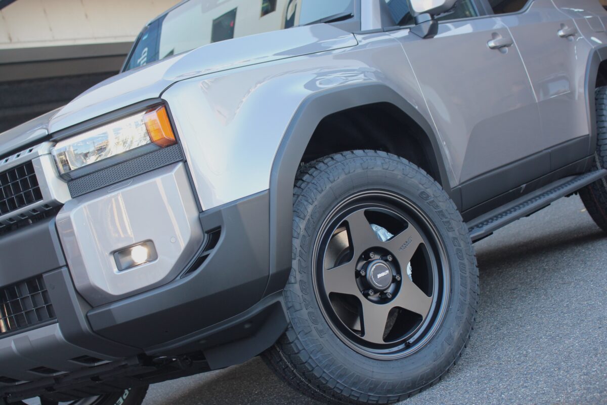 ランクル250 ホイール ブラッドレー ブラッドレーフォージド匠 ブラッドレーV ブラブイ 鍛造ホイール 20インチ オプカンAT3 裏履き ホワイトレター