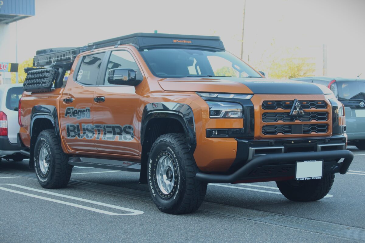 トライトン リフトアップ ルーフラック キャリアラック バンパーガード