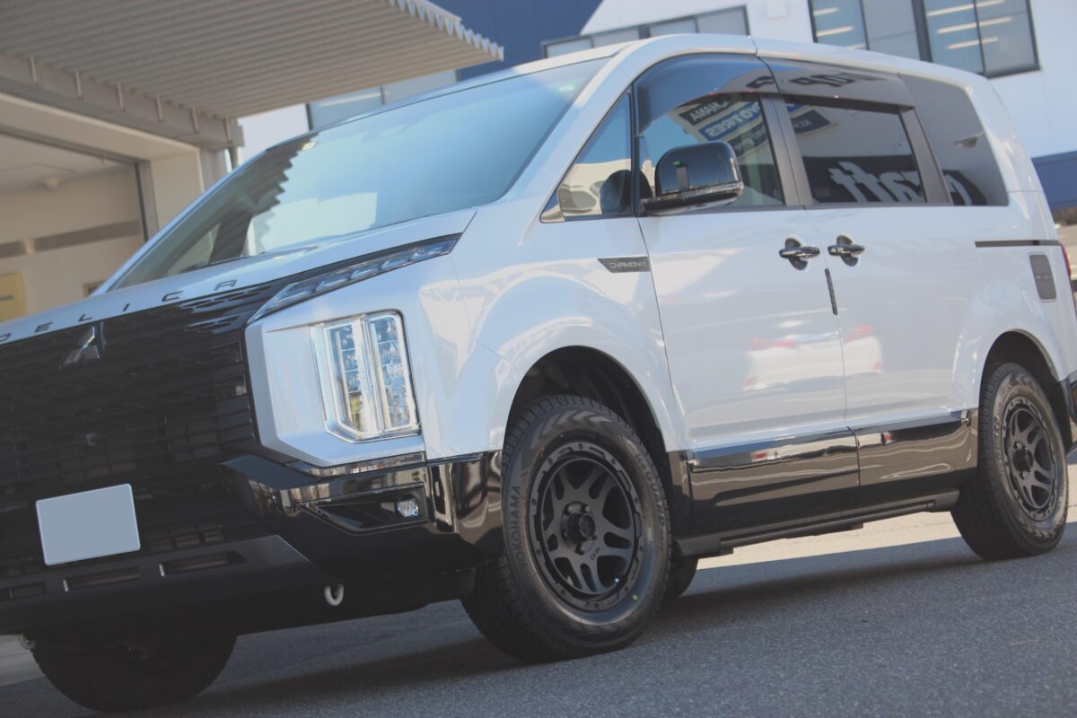 デリカD5　スタッドレスタイヤ　セット　デルタフォース オーバーランダー　１６インチ　冬時期もカッコ良く　スタッドレスセット　カッコいい　ホイール　アイスガードSUV G075