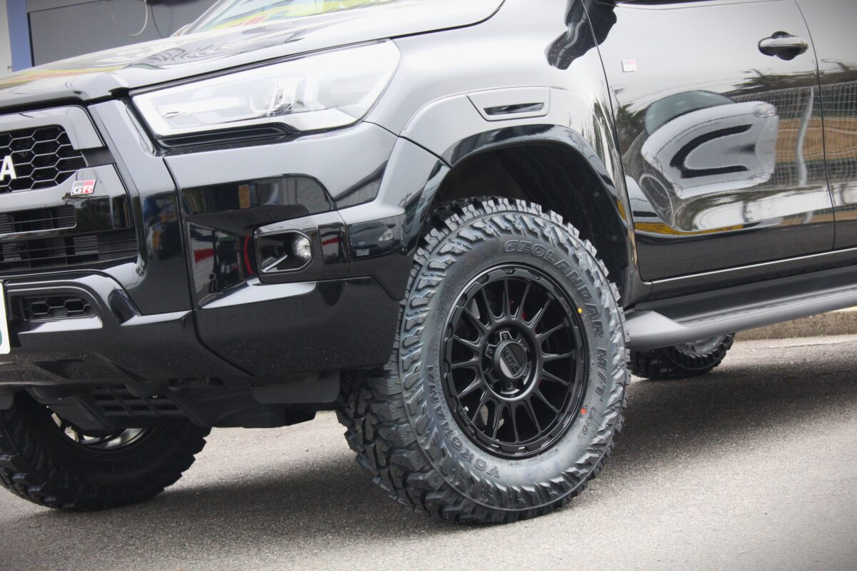 ハイラックス GUN125 ピックアップトラック KMC KM542 ジオランダー ジオランダーMT G003 ヨコハマタイヤ