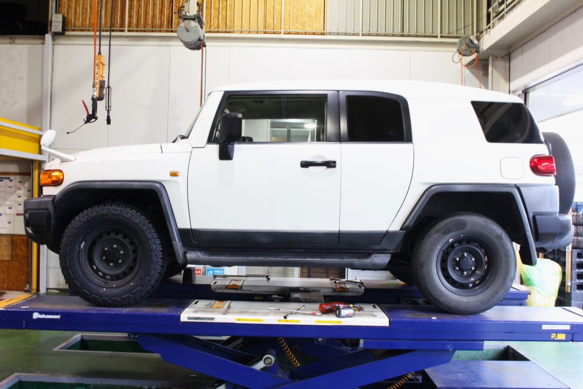 FJクルーザー ジオランダー X-AT G016 ヨコハマ GEOLANDAR ブロックタイヤ オフタイヤ タイヤ交換 265/70R17