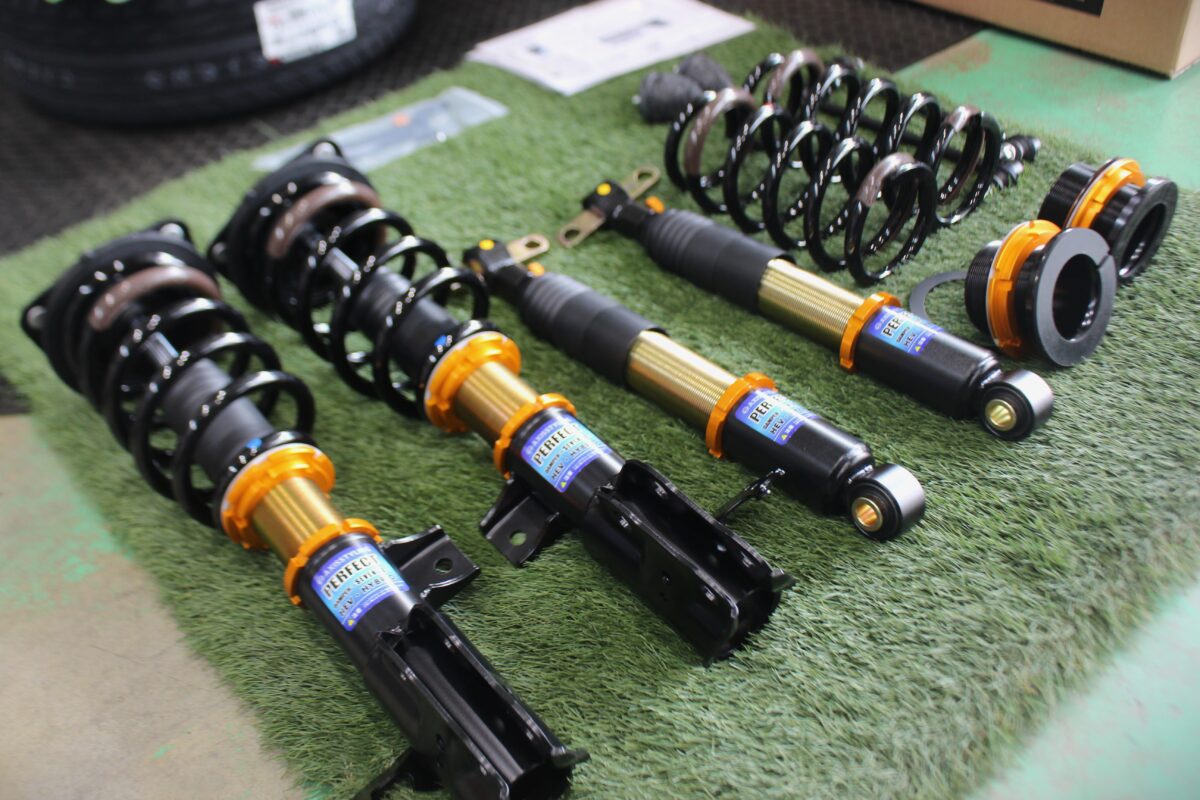 アルファード　ヴェルファイア　パーフェクトダンパー7G　車高調　乗り心地　ローダウン　フワフワ感　アクシススタイリング　パーフェクトダンパー　　乗り心地にこだわる　乗り心地