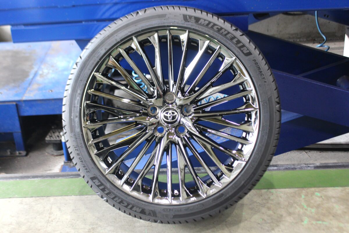 WALDのGENUINE LINE F001の21インチホイール。