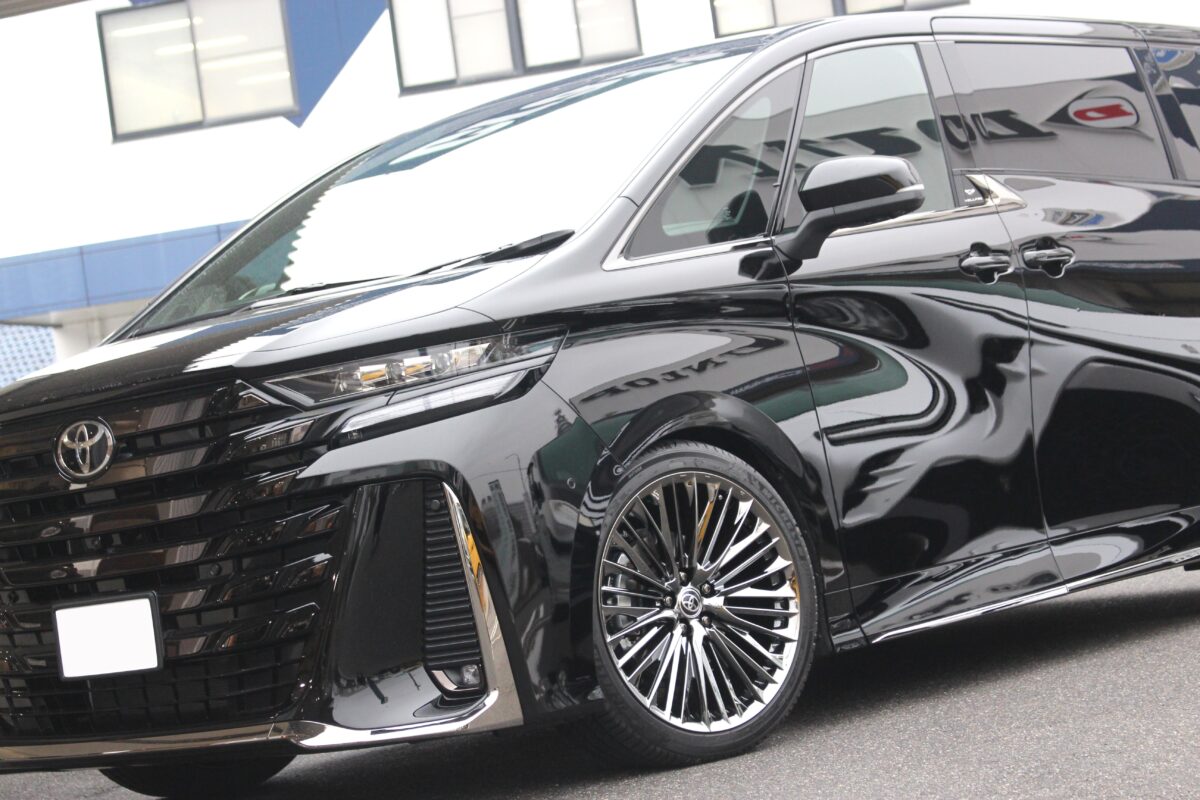 KWでローダウンしてインチアップをした40系ヴェルファイア