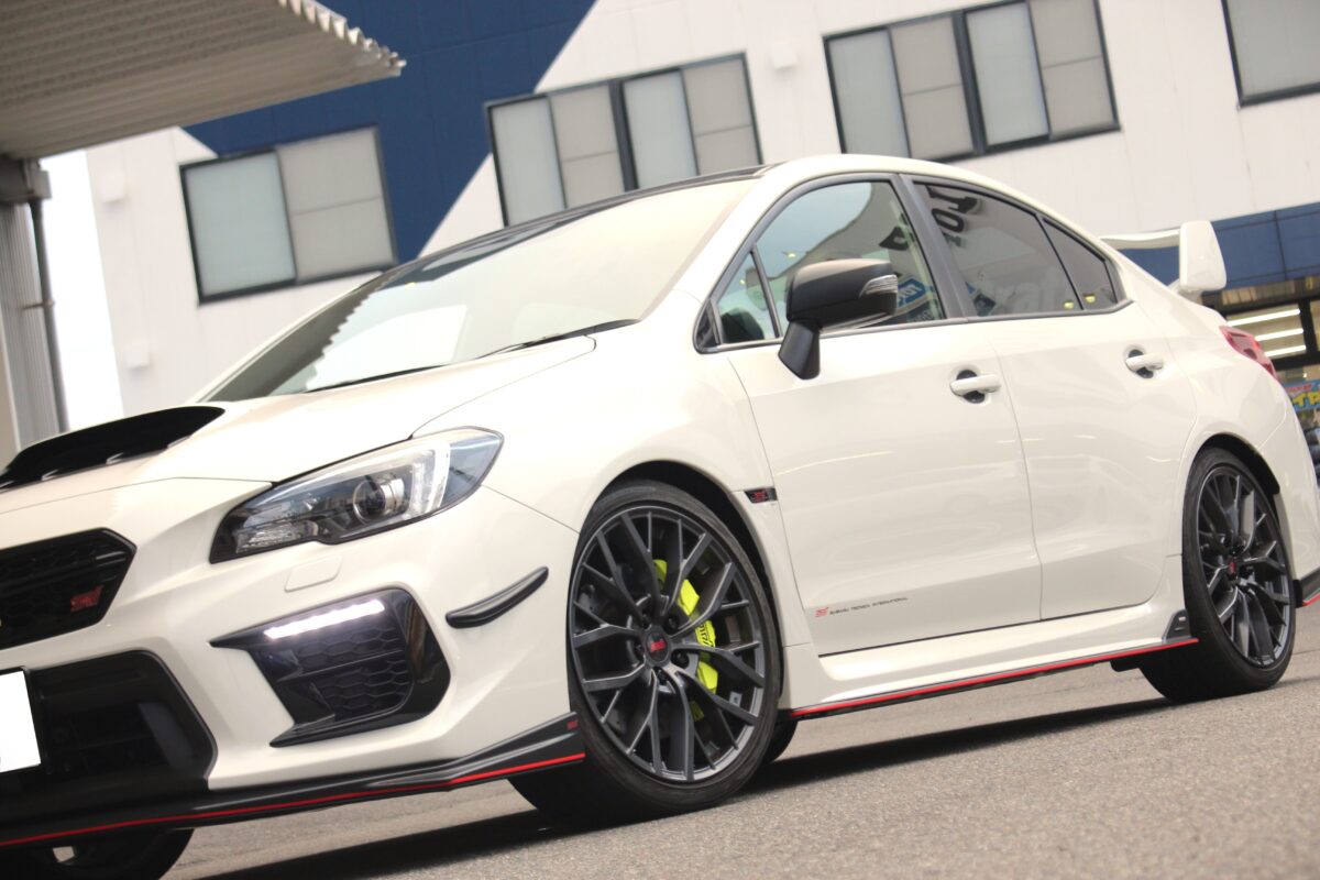 WRX　STI　KW　カーヴェー　カーベー　V3　ネジ式車高調　ネジ式　ねじ式車高調　ねじ式　ローダウン　KW取り扱い店舗　KW取り扱い　輸入車のローダウン　車高を下げる　車高調　ドイツ製　ドイツ