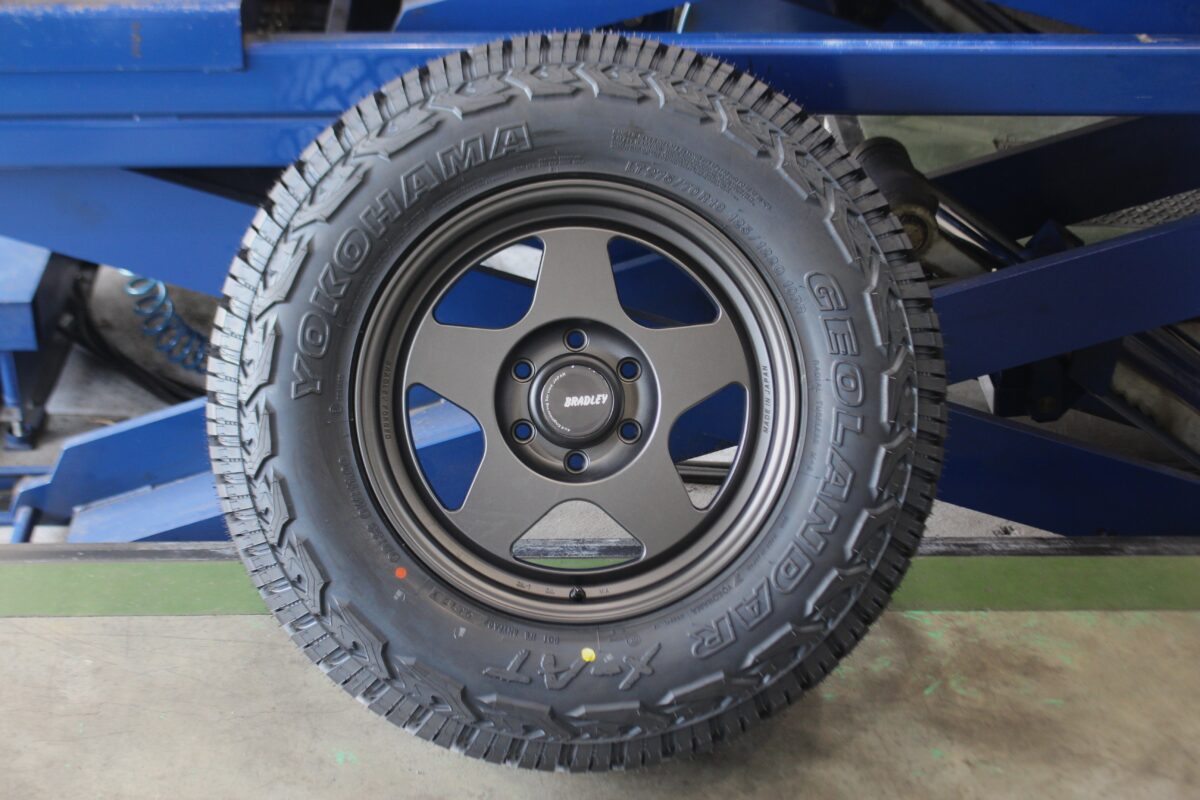 ブラッドレーフォージド匠 鍛造 18インチ フォーバイフォーエンジニアリング