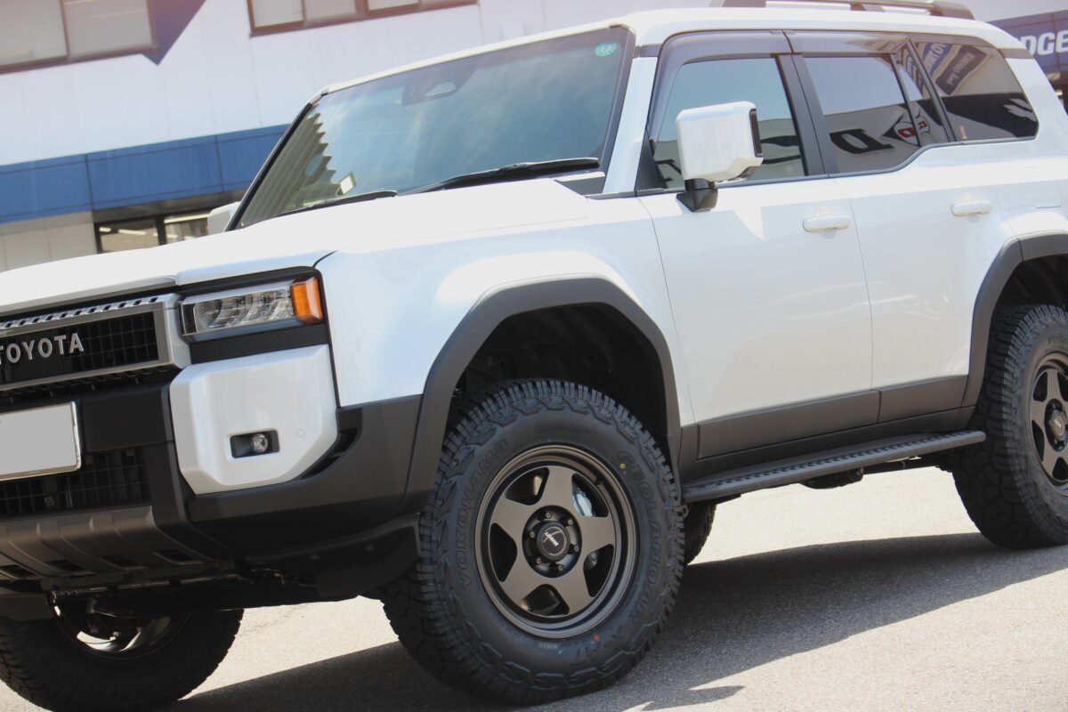 ランクル250 ホイール ブラッドレーフォージド匠 18インチ 鍛造モデル ジオランダーX-AT タナベ リフトアップスプリング 1インチアップ アライメント ランクル250 リフトアップ