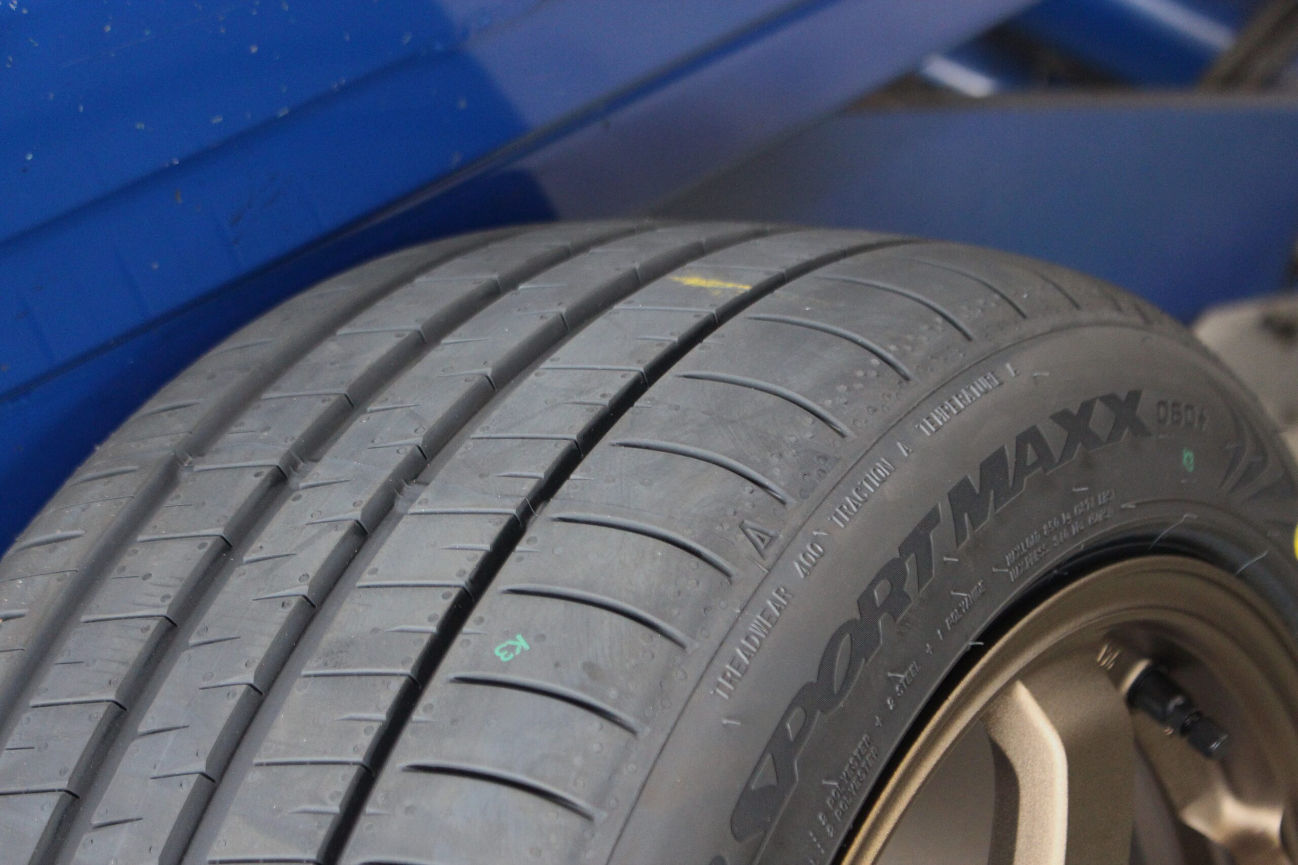 ダンロップ　SP SPORT MAXX060+　コンフォート系スポーツタイヤ　ウェット性能