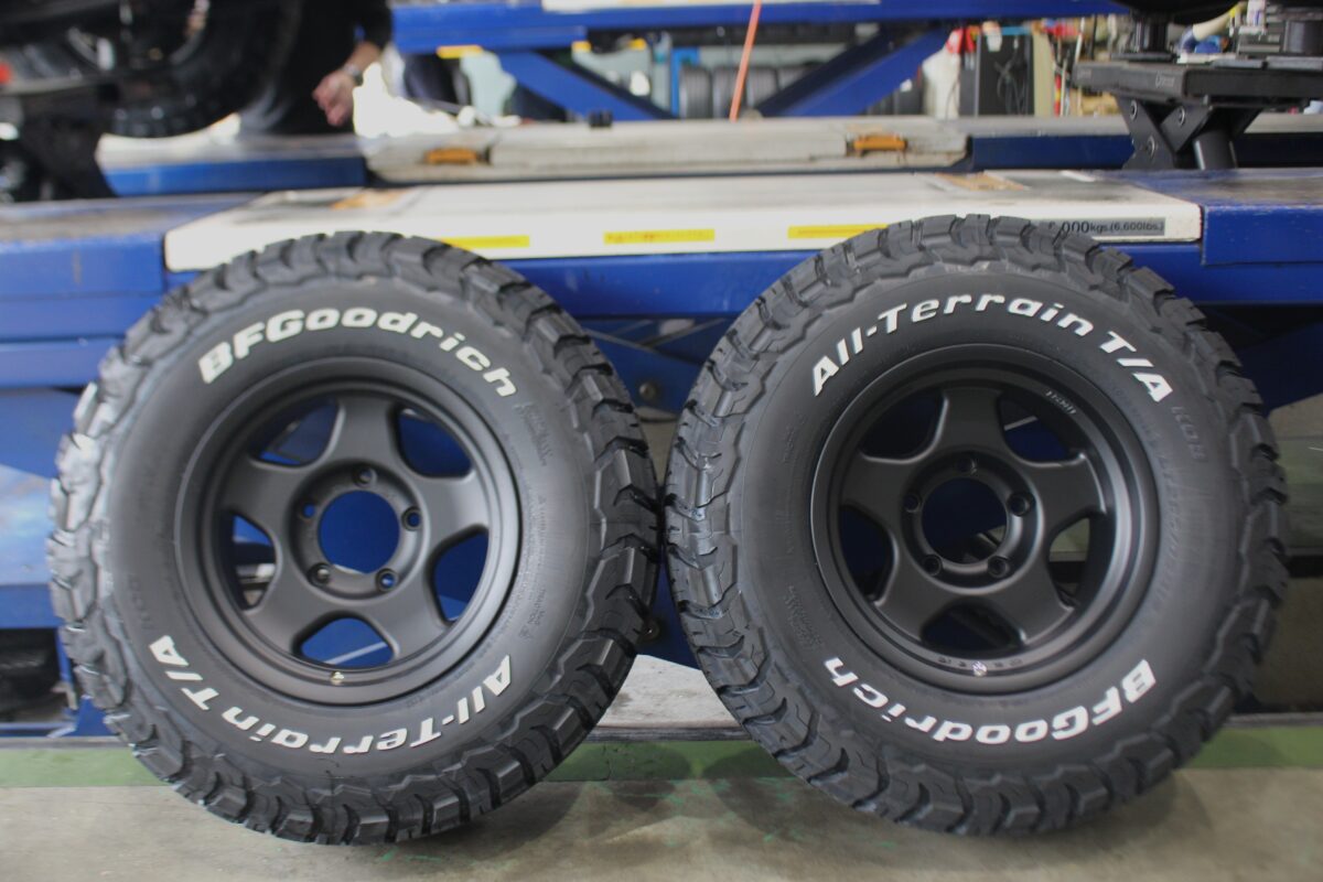 フォーバイフォーエンジニアリング　4x4engineeringservice　ブラッドレーV　ブラブイ