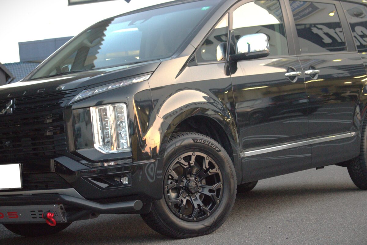 クリムソン　シンクロウェザー　耐久性　オールシーズンタイヤ　デリカD5　MGゴーレム　17インチ　夏タイヤ　冬タイヤ　