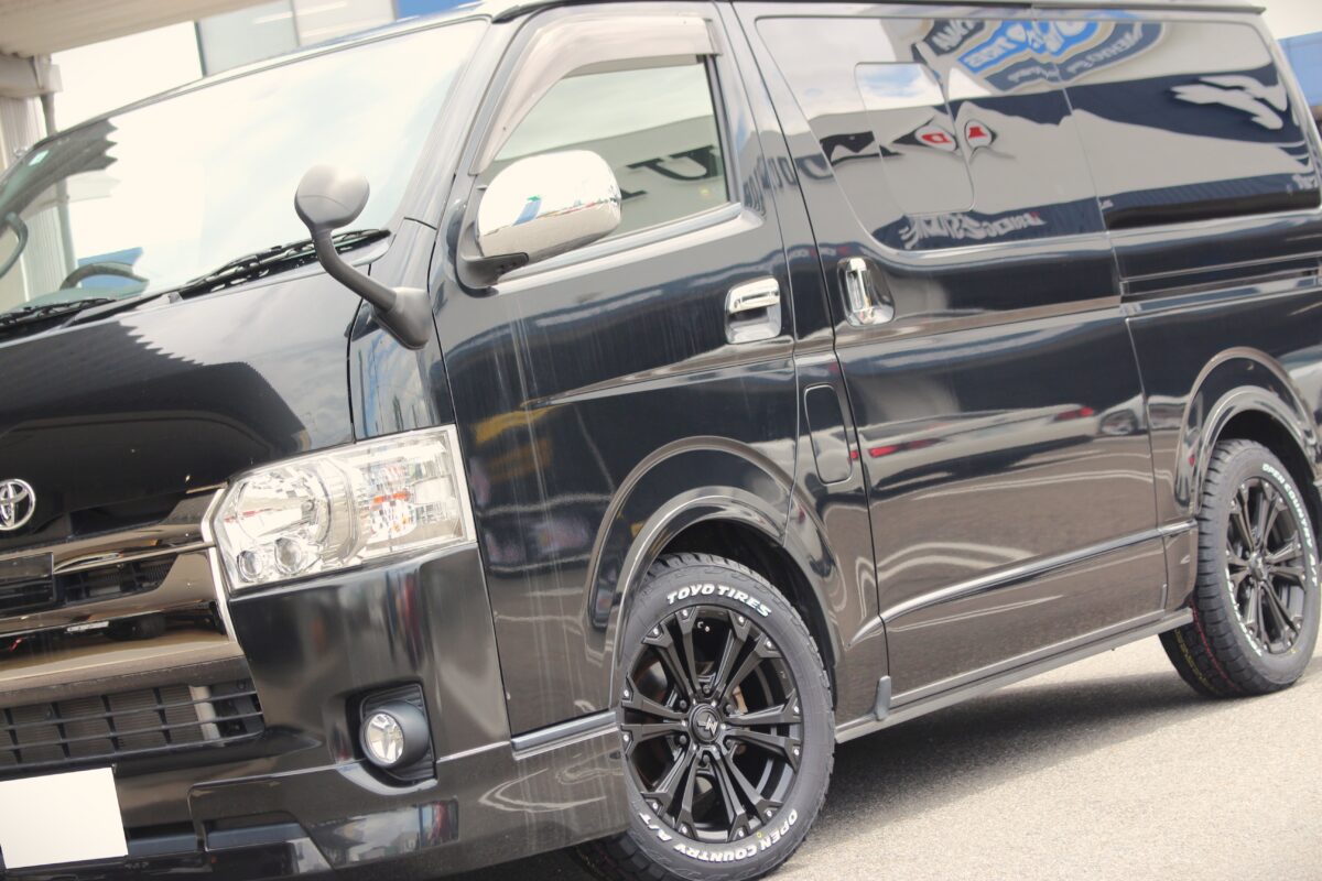 200系ハイエース　カスタム　ホイール　17インチ　オプカンAT3　MID　ナイトロパワー　ジャベリン