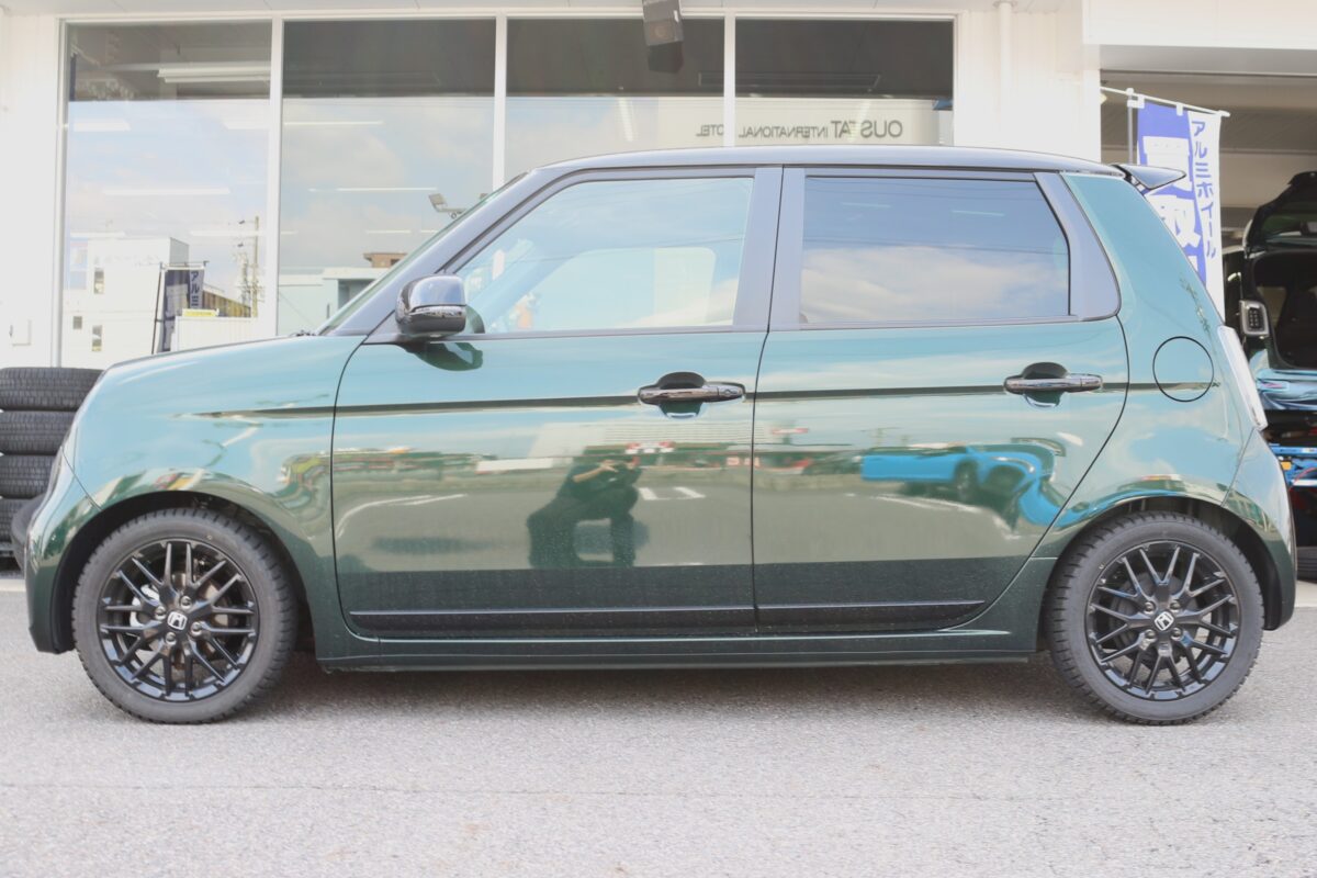 レーシンググリーン(IG) RAYS VOLKRACING TE37 SONICの15インチを装着したN-ONE