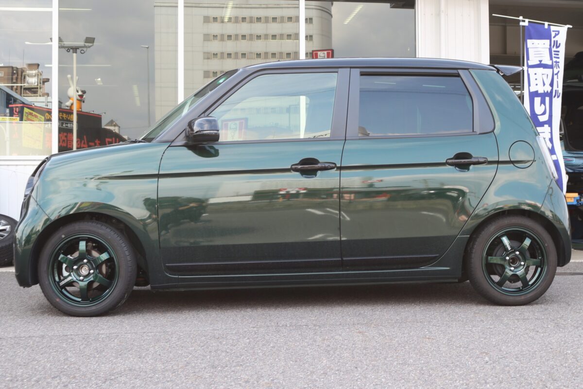 レーシンググリーン(IG) RAYS VOLKRACING TE37 SONICの15インチを装着したN-ONE