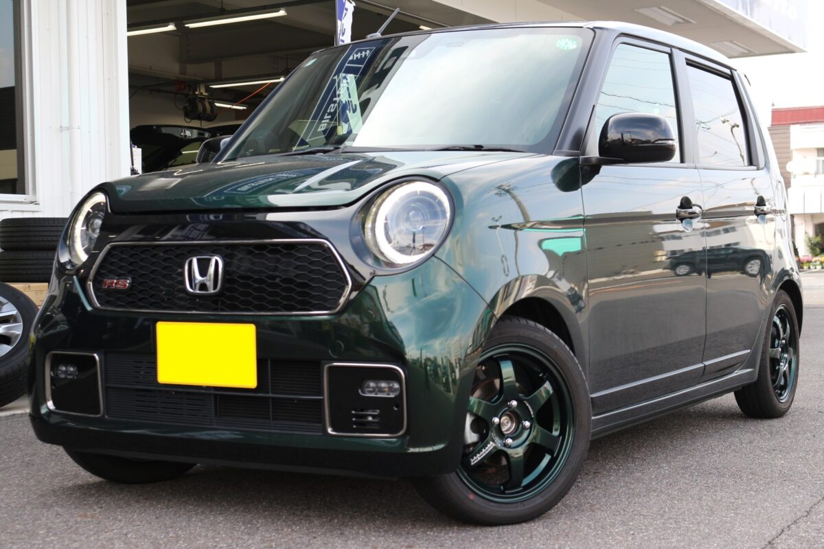 レーシンググリーン(IG) RAYS VOLKRACING TE37 SONICの15インチを装着したN-ONE